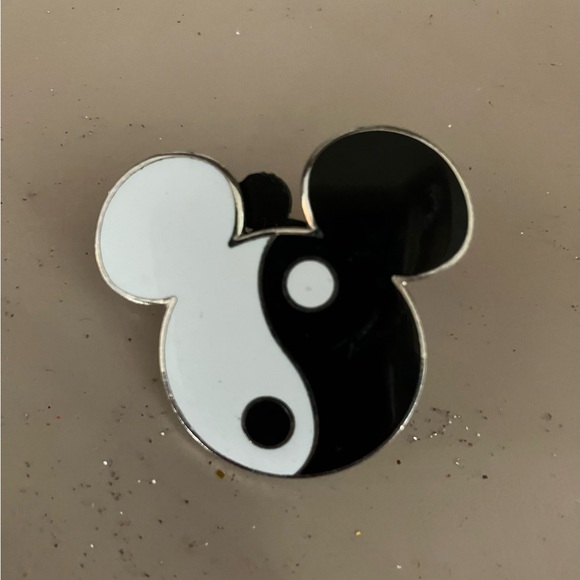 Disney Black and White Mickey Ying Ying Pin - Picture 4 of 4